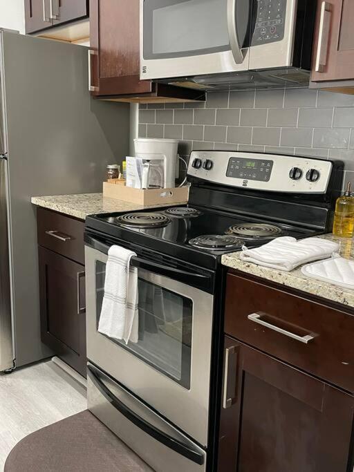 Cozy, High Rise, Large Studio Facing Downtown . Apartment บัลติมอร์ ภายนอก รูปภาพ